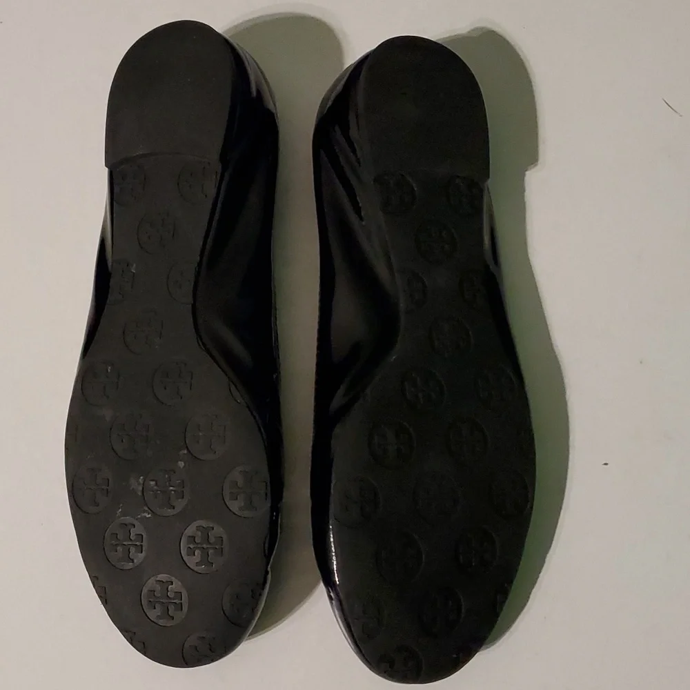 Tory Burch women's 8 black shiny flat shoes